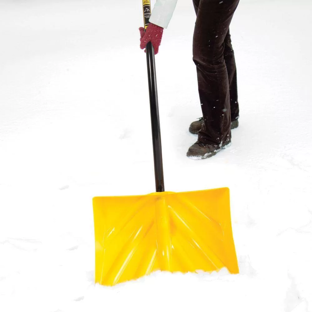 True Temper Mountain Mover Snow Shovel